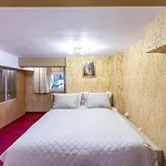 Center Vintage Apartment